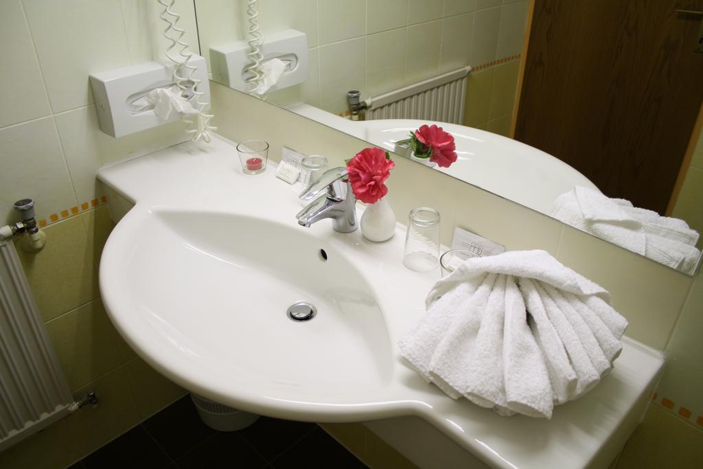 Vitalhotel Sonnblick Филах Стая снимка